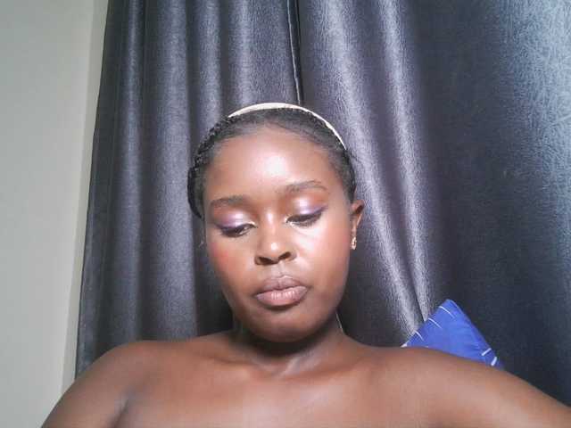SpiceyNelly1 live cam on BongaCams