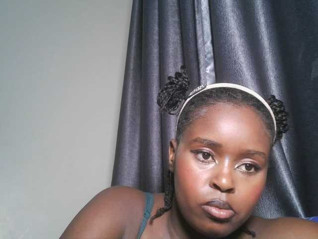 SpiceyNelly1 live cam on BongaCams
