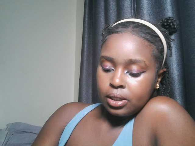 SpiceyNelly1 live cam on BongaCams