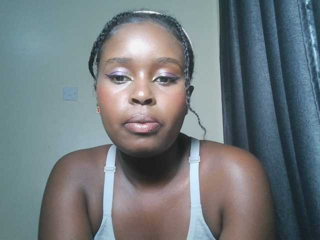 SpiceyNelly1 live cam on BongaCams