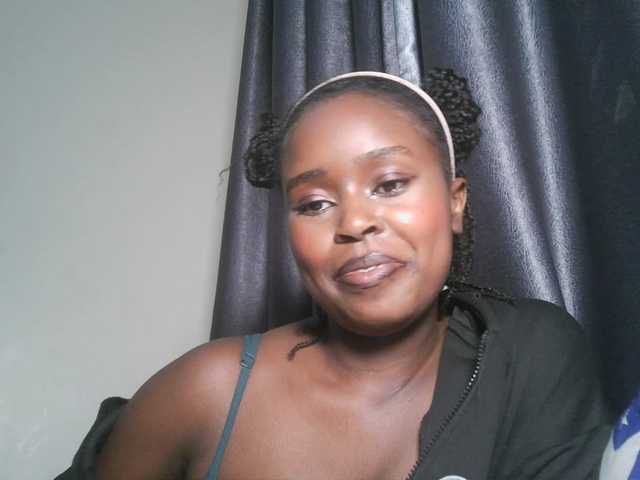 SpiceyNelly1 live cam on BongaCams