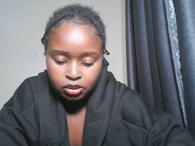 SpiceyNelly1 live cam on BongaCams