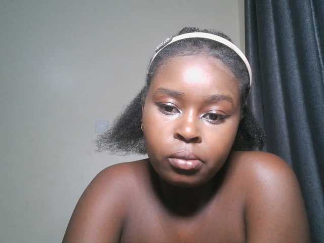 SpiceyNelly1 live cam on BongaCams