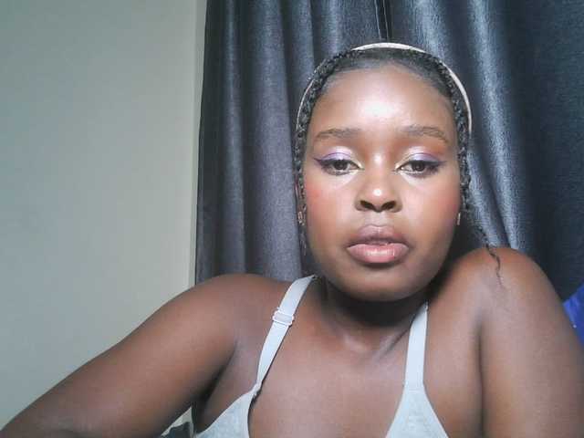 SpiceyNelly1 live cam on BongaCams