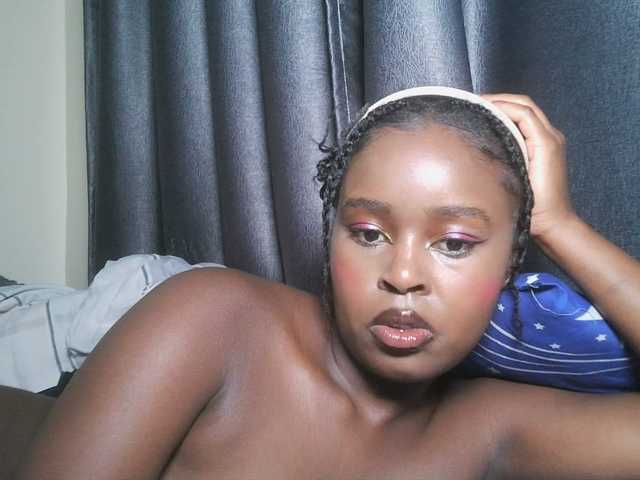 SpiceyNelly1 live cam on BongaCams