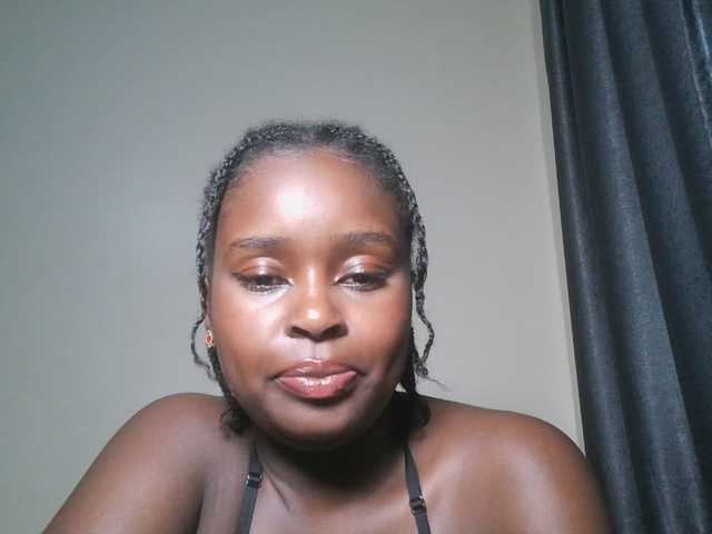 SpiceyNelly1 live cam on BongaCams