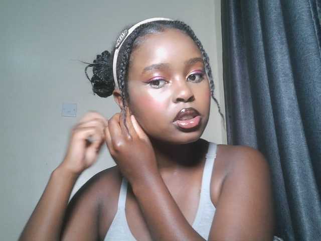 SpiceyNelly1 live cam on BongaCams