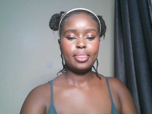 SpiceyNelly1 live cam on BongaCams