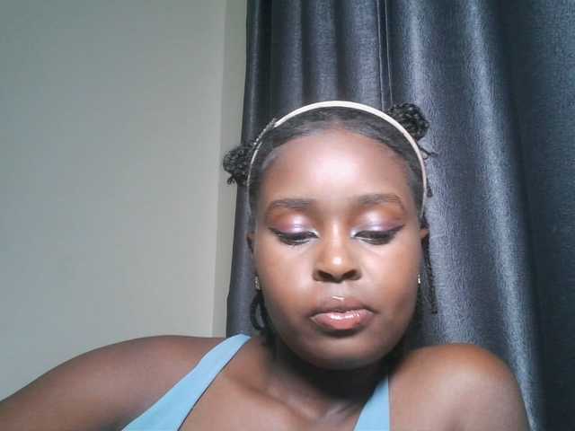 SpiceyNelly1 live cam on BongaCams