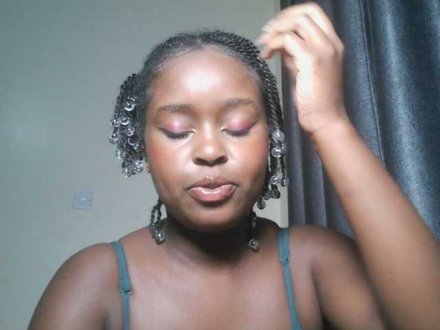SpiceyNelly1 live cam on BongaCams