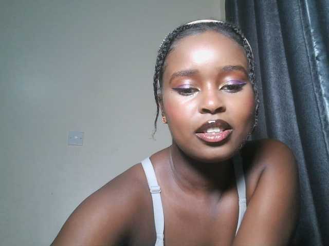 SpiceyNelly1 live cam on BongaCams
