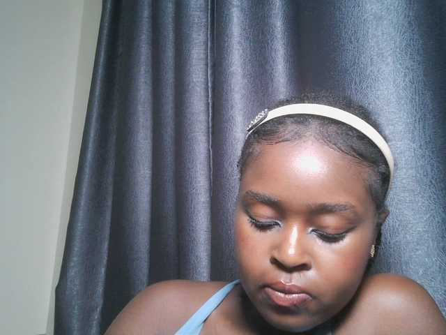 SpiceyNelly1 live cam on BongaCams
