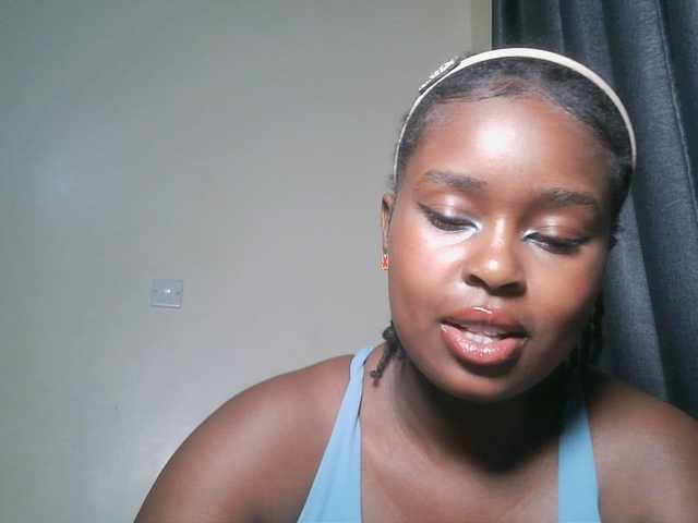 SpiceyNelly1 live cam on BongaCams