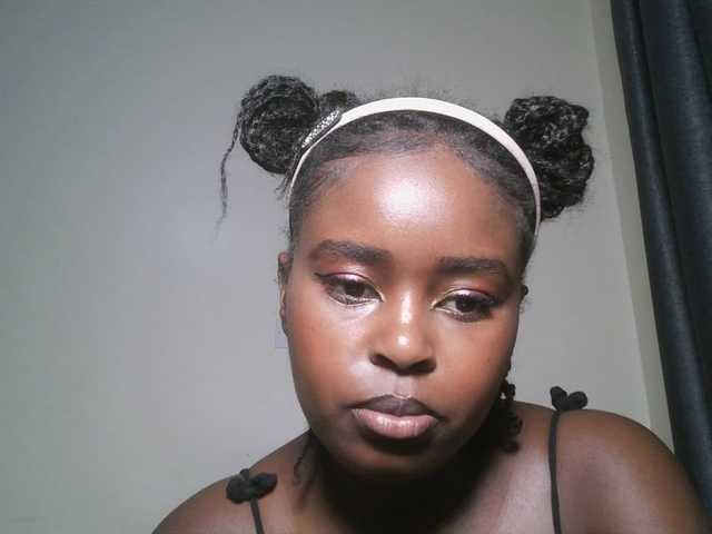 SpiceyNelly1 live cam on BongaCams