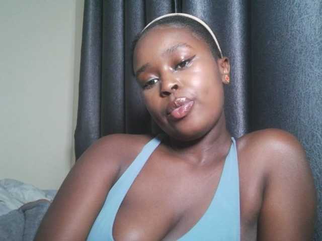 SpiceyNelly1 live cam on BongaCams