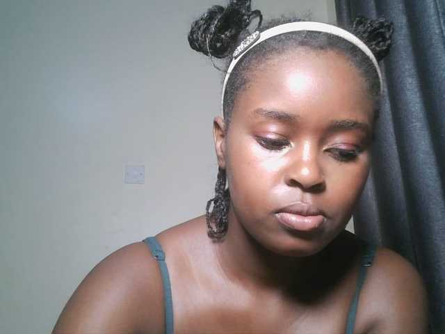 SpiceyNelly1 live cam on BongaCams