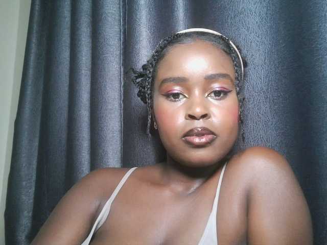 SpiceyNelly1 live cam on BongaCams