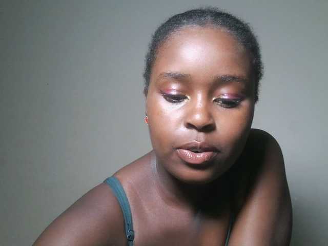 SpiceyNelly1 live cam on BongaCams