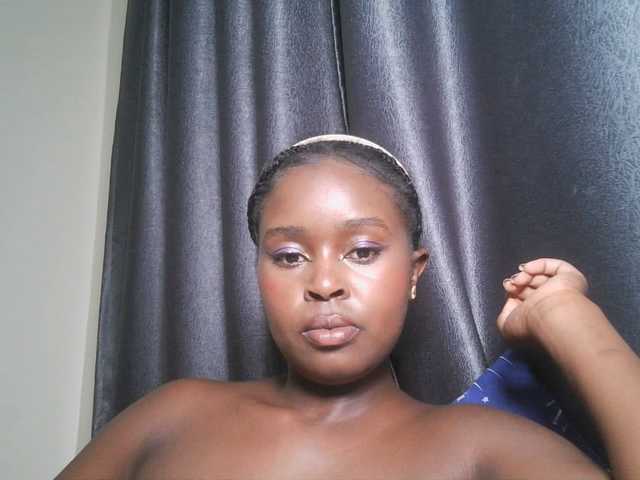 SpiceyNelly1 live cam on BongaCams