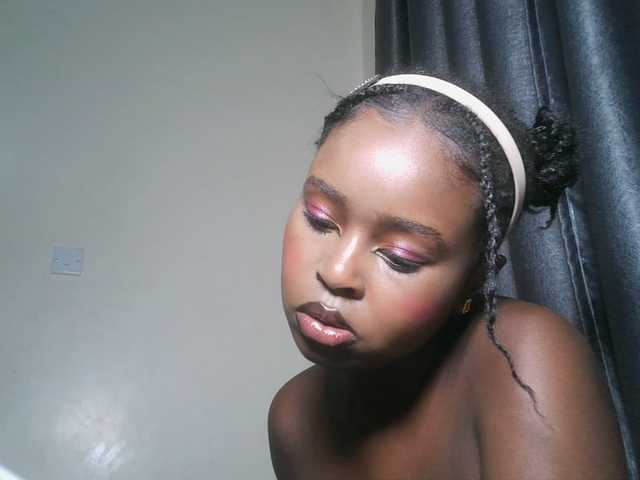 SpiceyNelly1 live cam on BongaCams