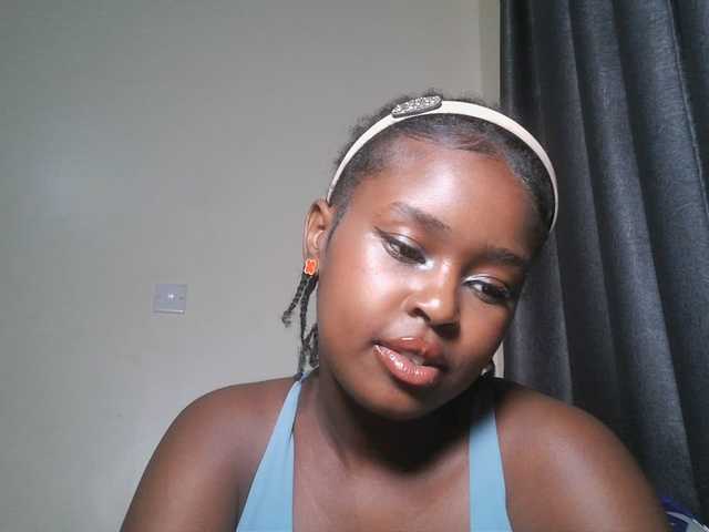 SpiceyNelly1 live cam on BongaCams