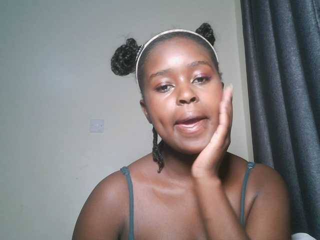 SpiceyNelly1 live cam on BongaCams