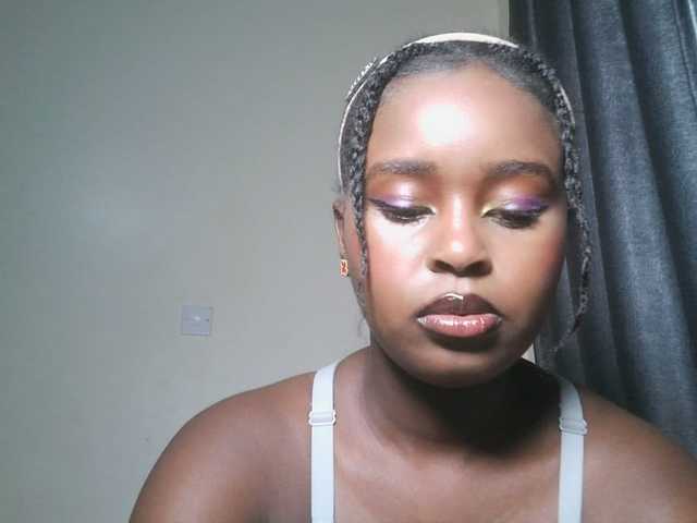 SpiceyNelly1 live cam on BongaCams