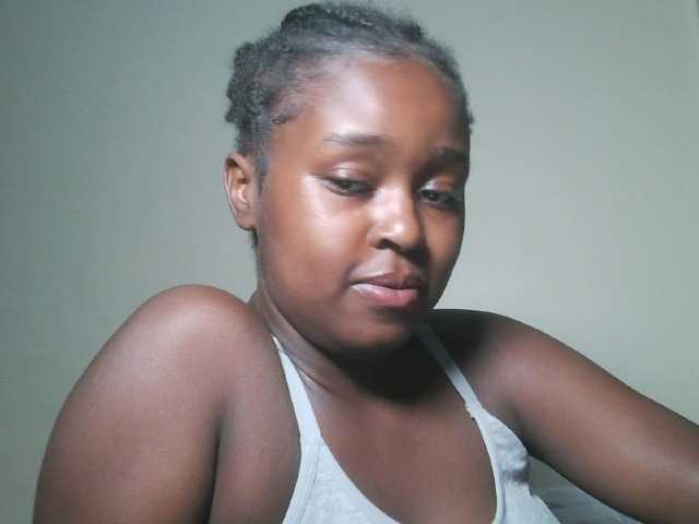 SpiceyNelly1 live cam on BongaCams