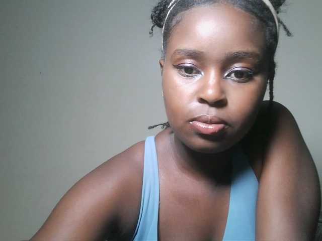 SpiceyNelly1 live cam on BongaCams