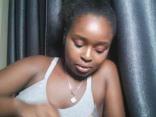 Spiceynelly webcam