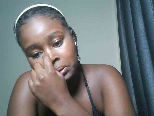 Spiceynelly webcam
