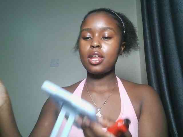 Spiceynelly webcam