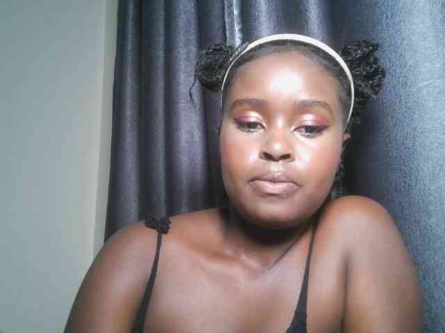 Spiceynelly webcam