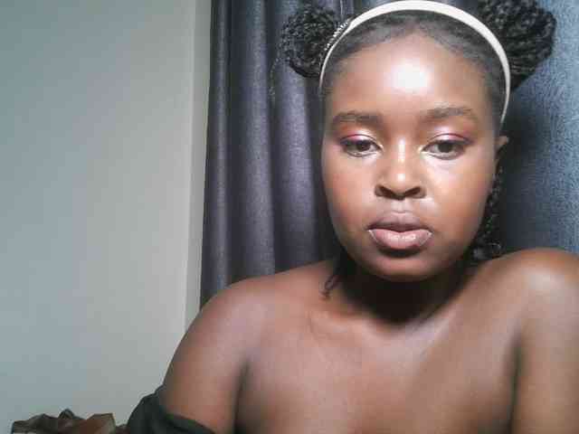 Spiceynelly webcam