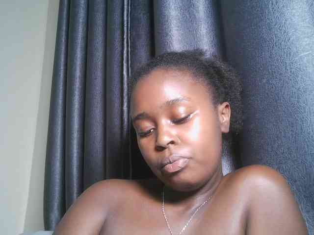 Spiceynelly webcam