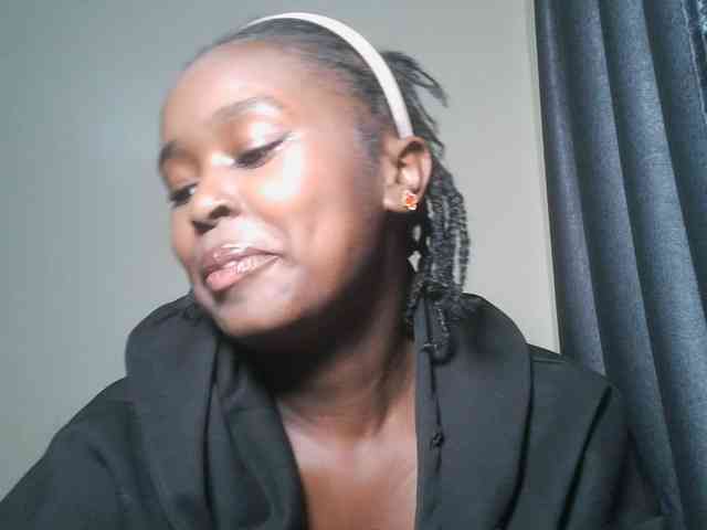 Spiceynelly webcam