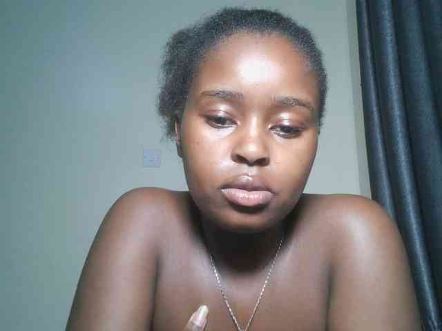 Spiceynelly webcam