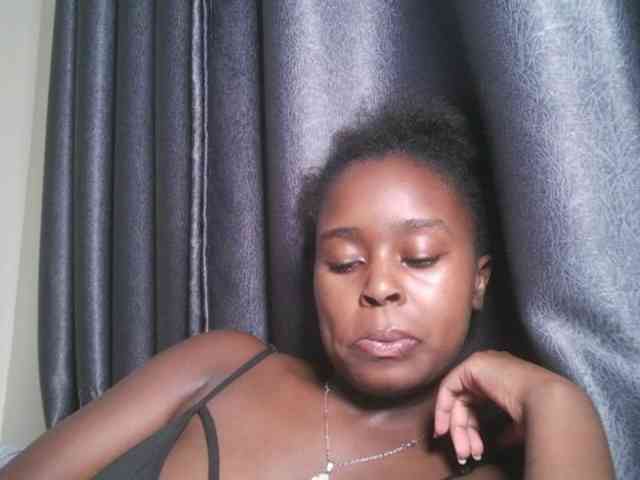 Spiceynelly webcam