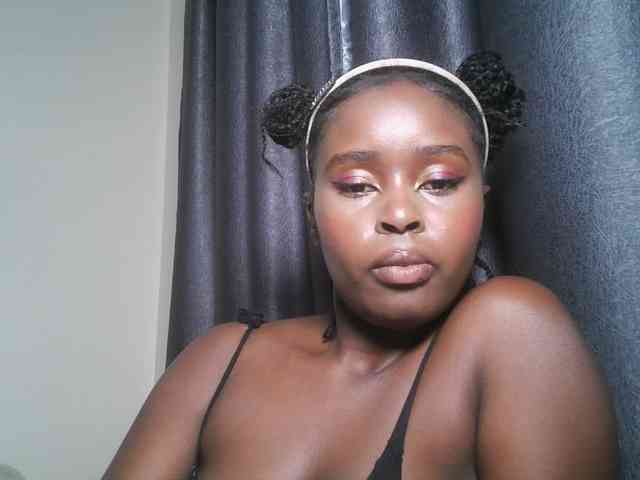 Spiceynelly webcam