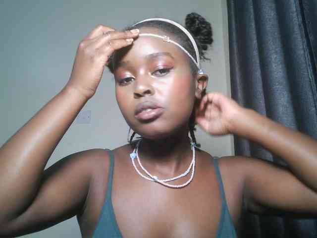 Spiceynelly webcam