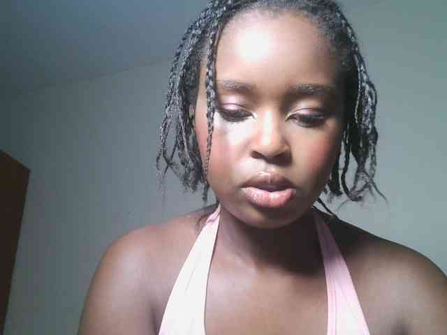 Spiceynelly webcam