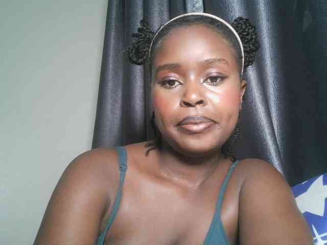 Spiceynelly webcam