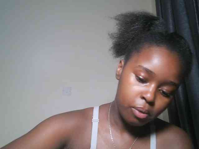 Spiceynelly webcam