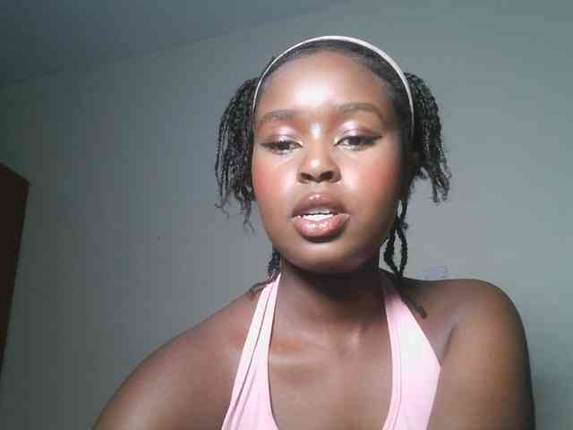 Spiceynelly webcam
