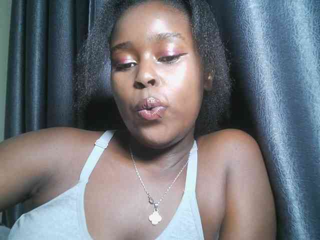 Spiceynelly webcam