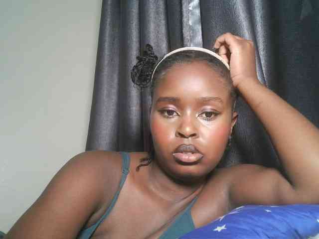 Spiceynelly webcam