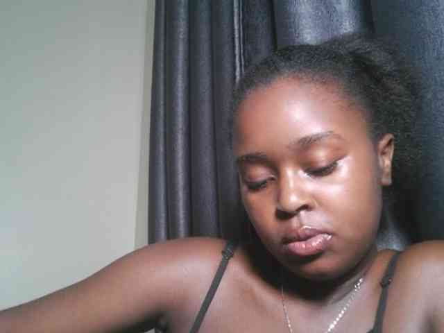 Spiceynelly webcam