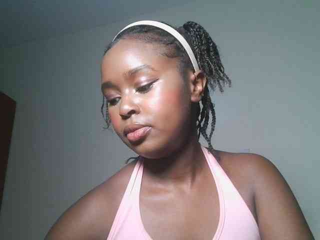 Spiceynelly webcam