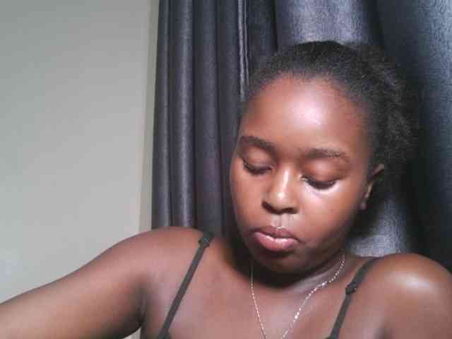 Spiceynelly webcam