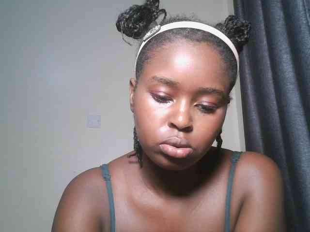 Spiceynelly webcam